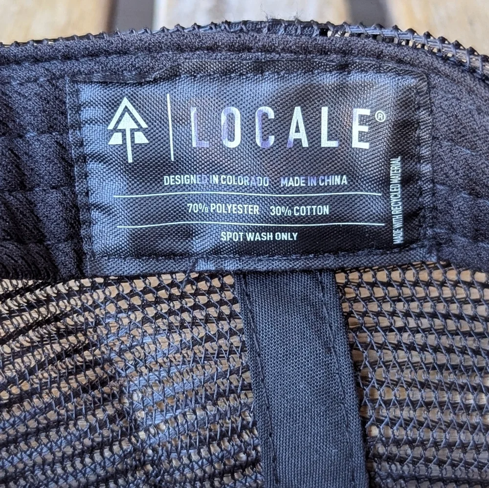 Locale Sun Valley Idaho Scenic Snapback Trucker Hat Unisex Bears Mountains Tree